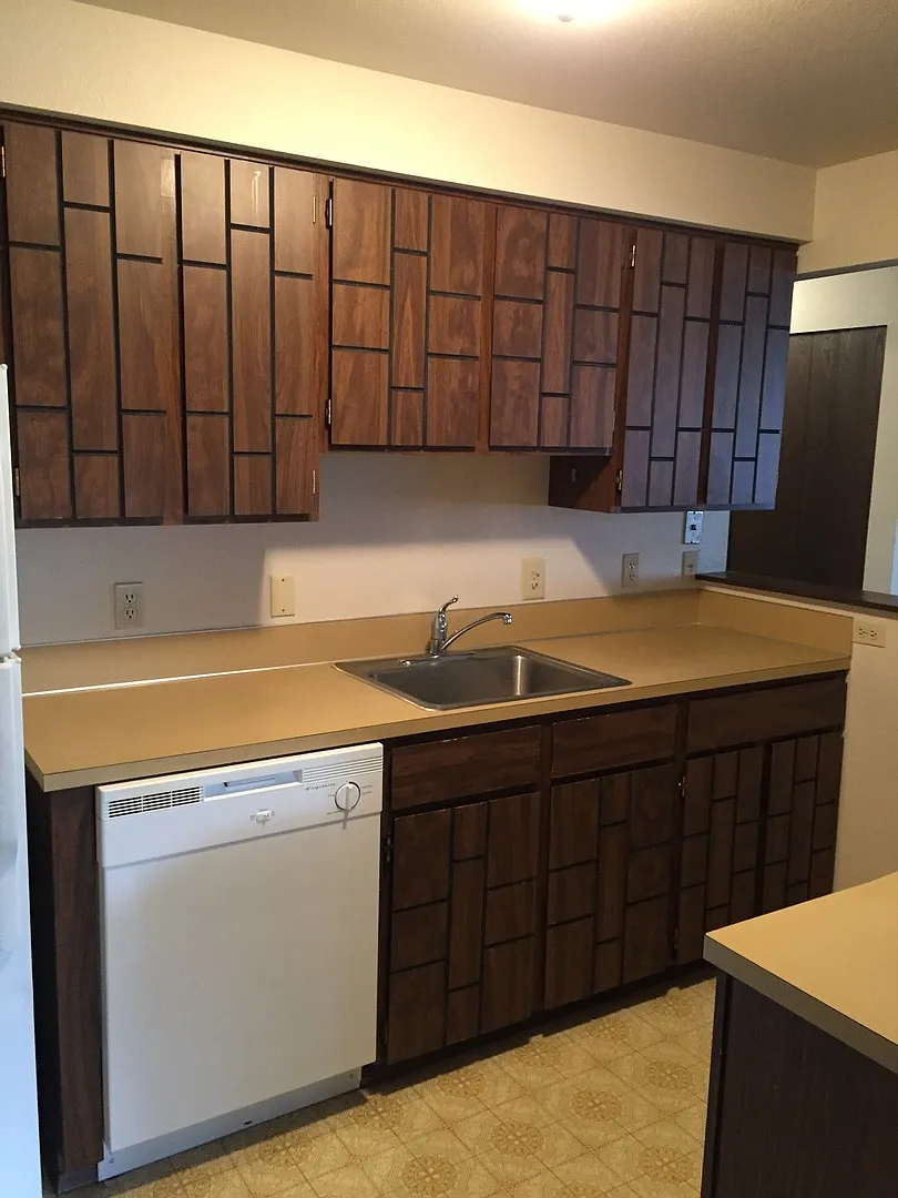 1205 Ivy Ave — Photo 4