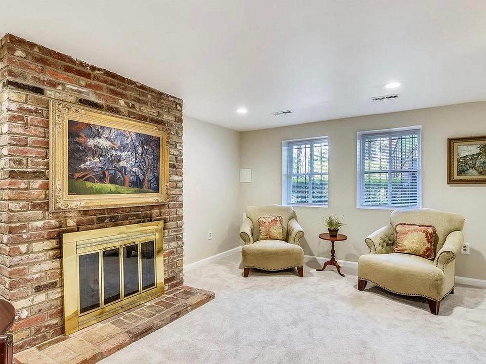 1st image of 1342 Corcoran St NW APT B
