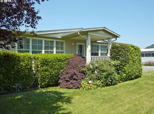 98526 Camellia Dr, Brookings, OR 97415