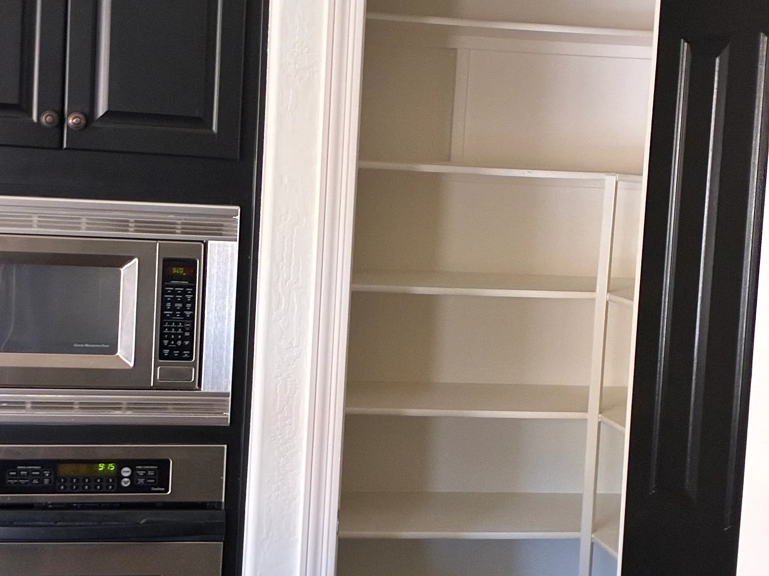 4 bed, 2.5 bath, 3270 sqft, $3,850 — Photo 4
