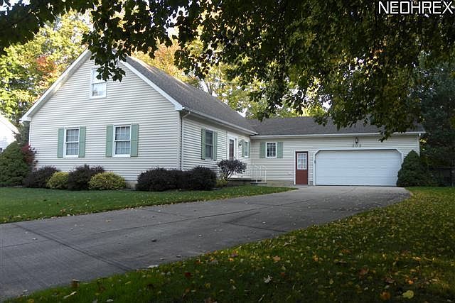 1st image of 305 Greenwood Ct
