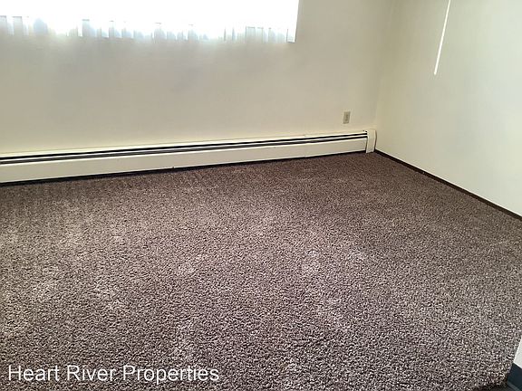 3rd image of 127 11th Ave W #4