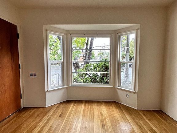 5th image of 5520 Orange Ave APT B
