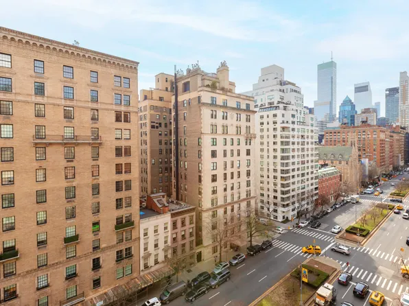 630 Park Avenue image 3 of 13