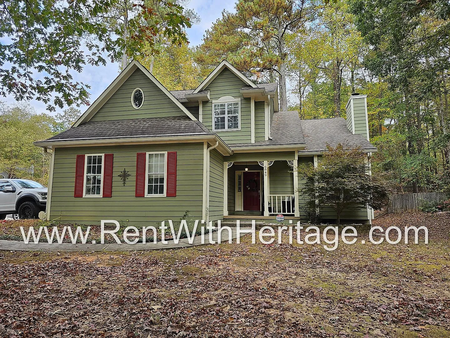 Wow! Gorgeous Home With Attention To Detail/ Popular Arbor Crossing Subdivsion/ Chapel Hill Schools — Photo 1