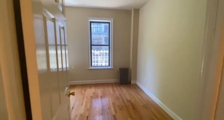Rented by Manhattan Dwelling Corporation | media 17