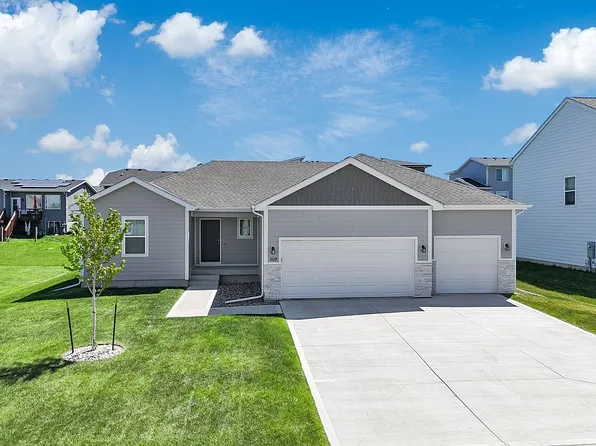 1429 NE Park St, Grimes, IA 50111