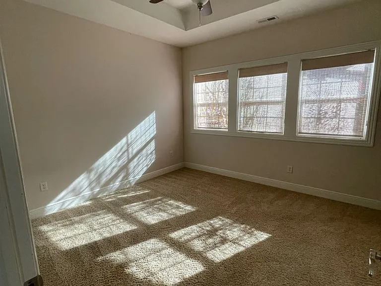123 N Tuscany Dr — Photo 17