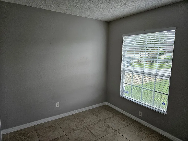 1335 Knollwood Dr — Photo 35
