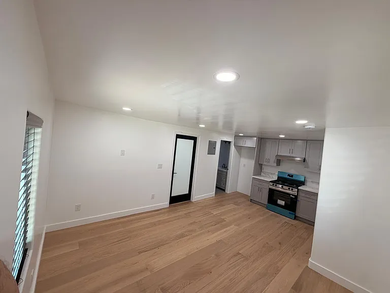 10557 Nopalito St — Photo 4