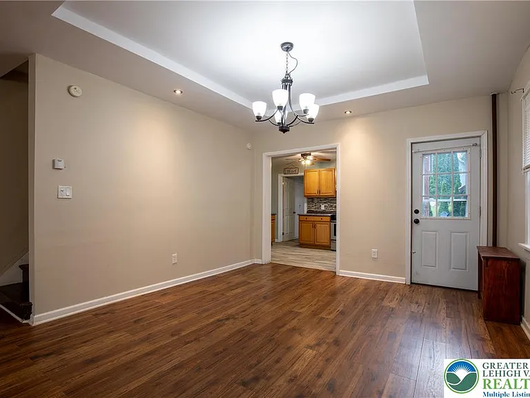 68 S Meade St — Photo 11
