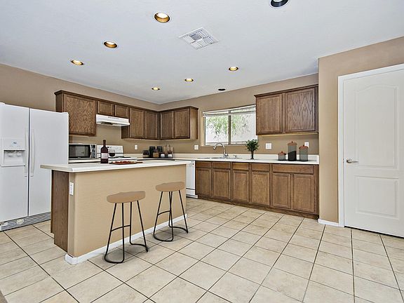 4th image of 6385 W Barbara Ave