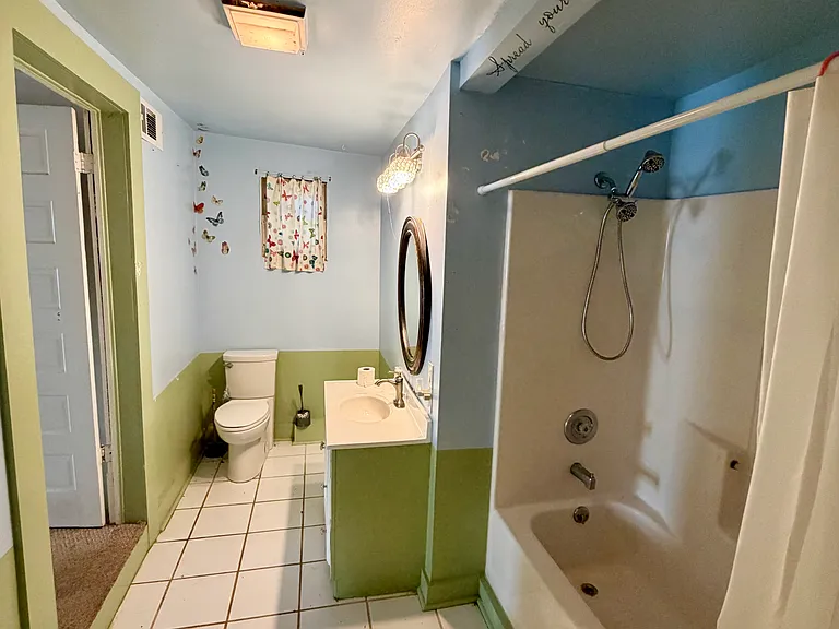 303 Crayton St — Photo 8