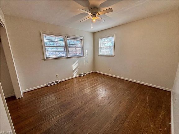 5th image of 208 Wedgewood Dr
