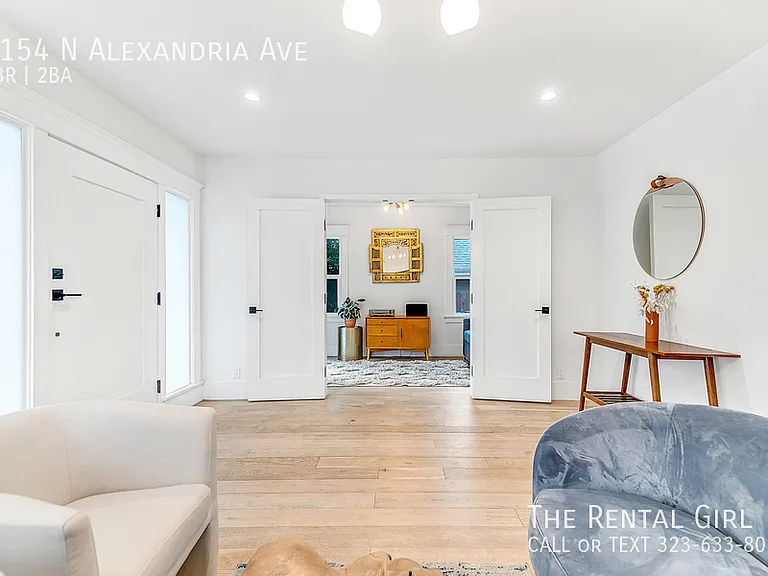 1154 N Alexandria Ave — Photo 5