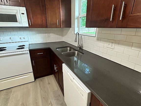 3rd image of 334 W Grant St #1