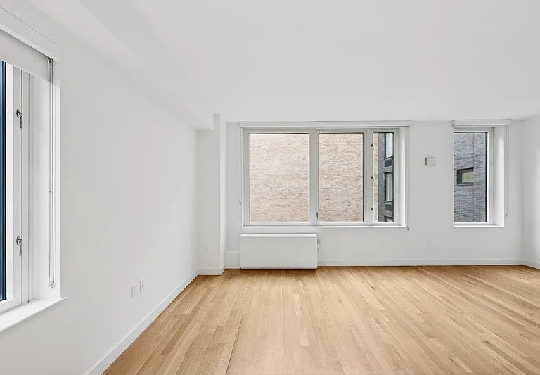 501 E 74th St #9F — Photo 13
