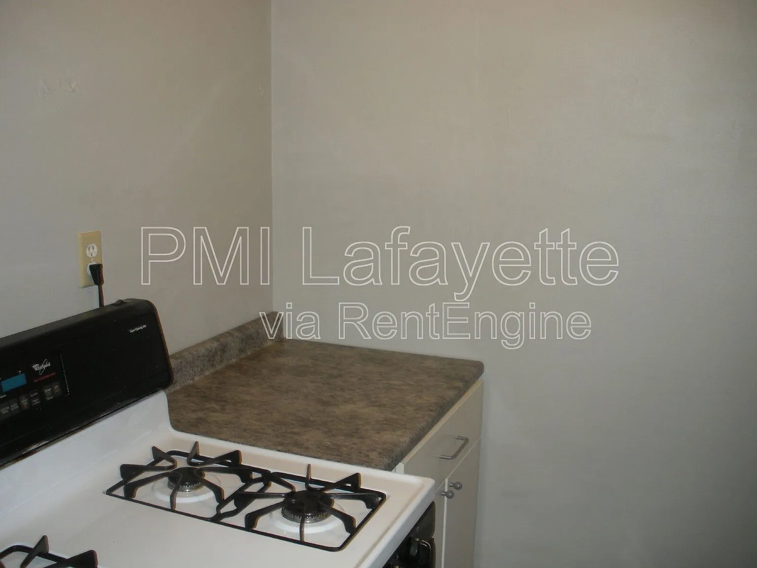 1 bed, 1.0 bath, $799 — Photo 2