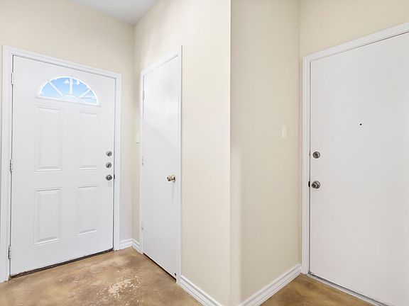 3rd image of 5006 Summit Pass APT 3