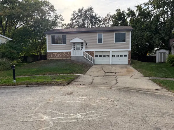 569 Emerson Cir, Bolingbrook, IL 60440