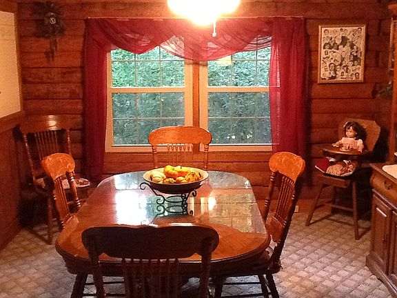 12' x 12' Dining Room