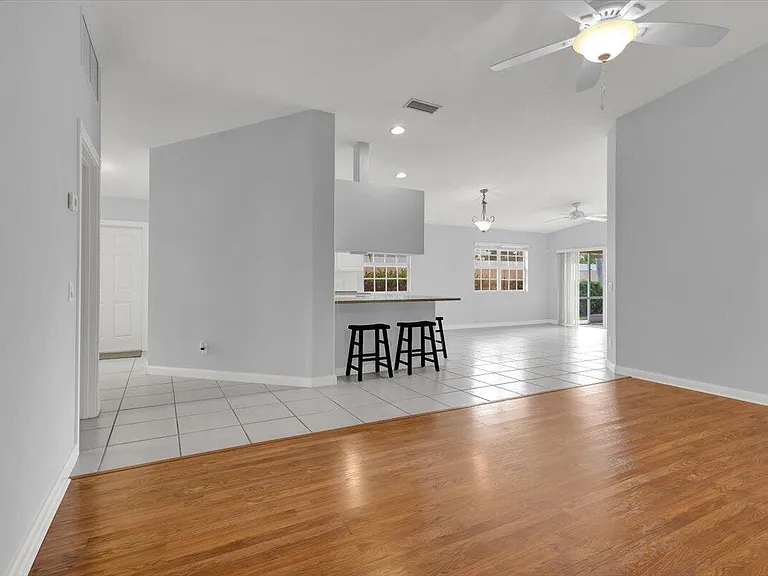 10882 SW Dardanelle Dr — Photo 16