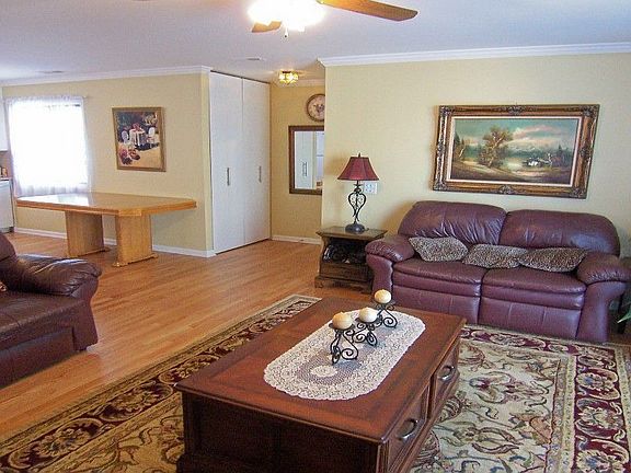 3rd image of 730 Whitesail Dr