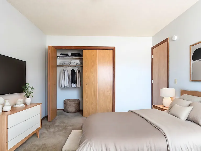 Find Your Next Home At One Oak Place — Photo 42