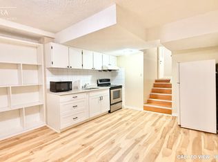 133 Shawnee Cir #2, Toronto, ON M2H 2Y3