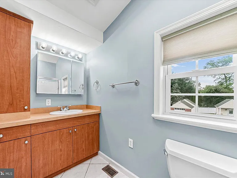 4110 Naamans Creek Rd — Photo 25