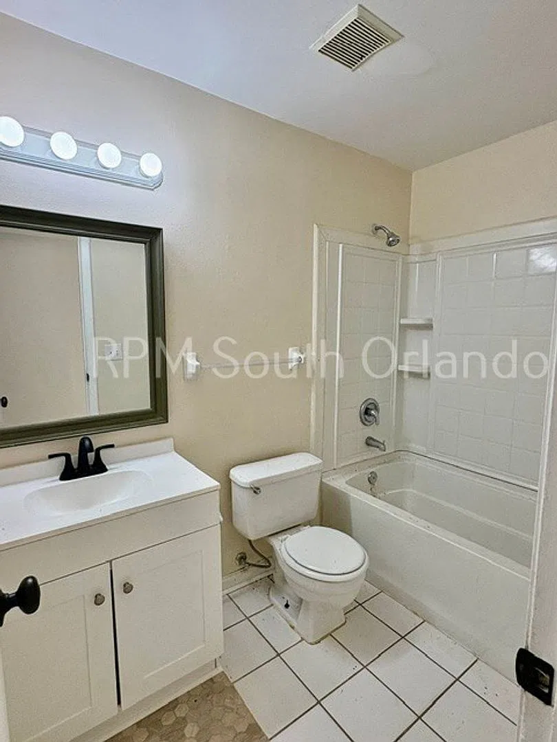 Charming 3-bedroom, 2-bathroom home Located in a well-established neighborhood in Ocoee — Photo 4