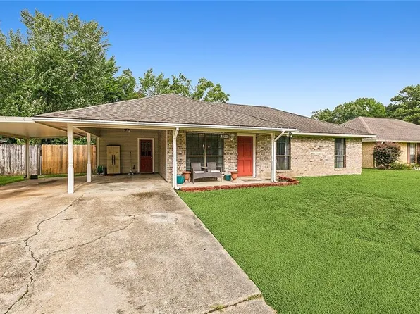 13951 Spreading Oaks Dr, Baton Rouge, LA 70818