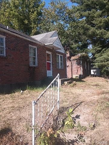 1st image of 826 Walters Dr