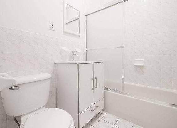 5th image of 945A Herkimer St #1