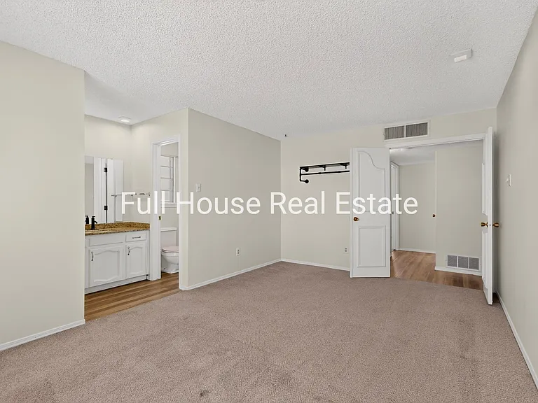 2309 Saturn Pl NE — Photo 22