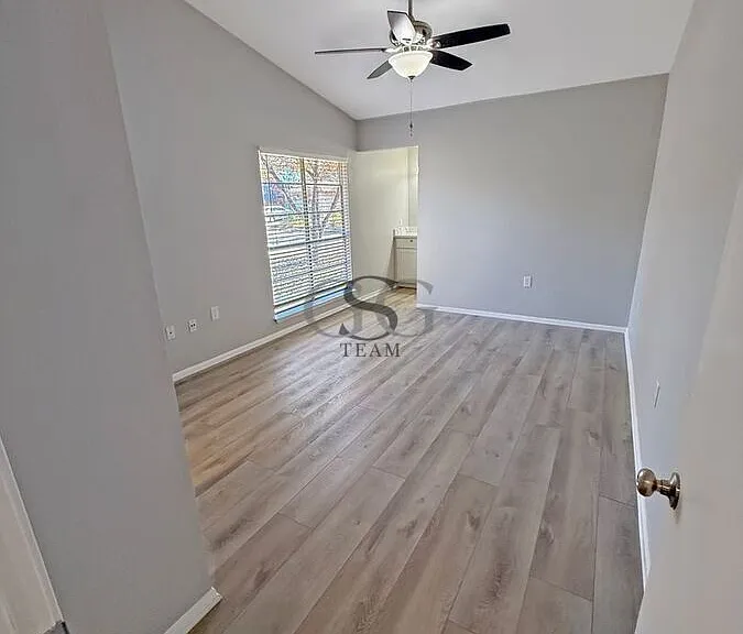 9371 Lands Point St — Photo 14