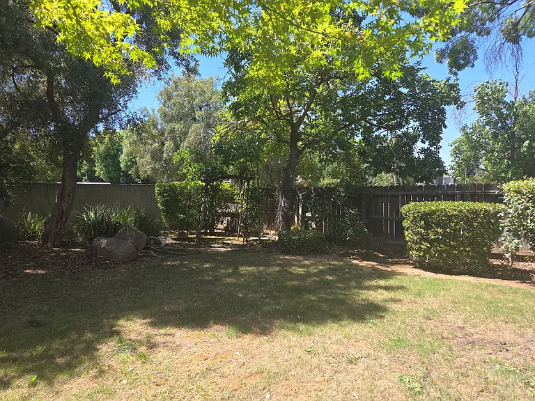 8073 N Backer Ave — Photo 23