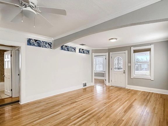 2nd image of 1401 Rosemary St