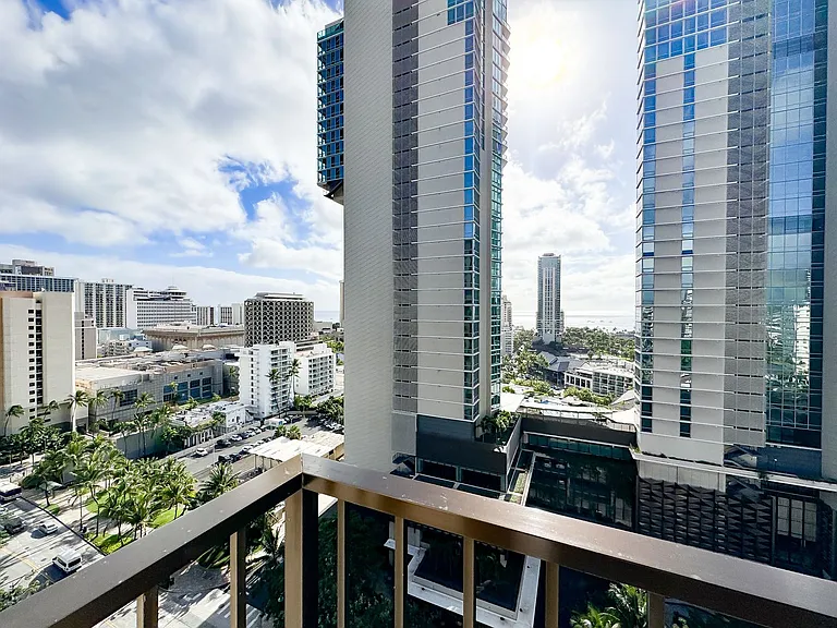 2140 Kuhio Ave #1706 — Photo 11
