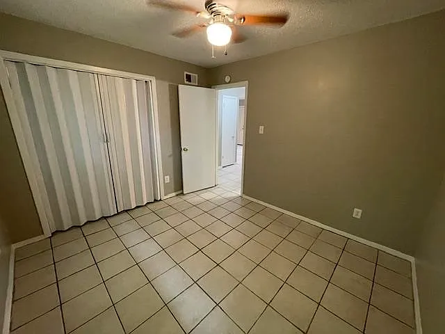 4455 Macon Rd #6 — Photo 9