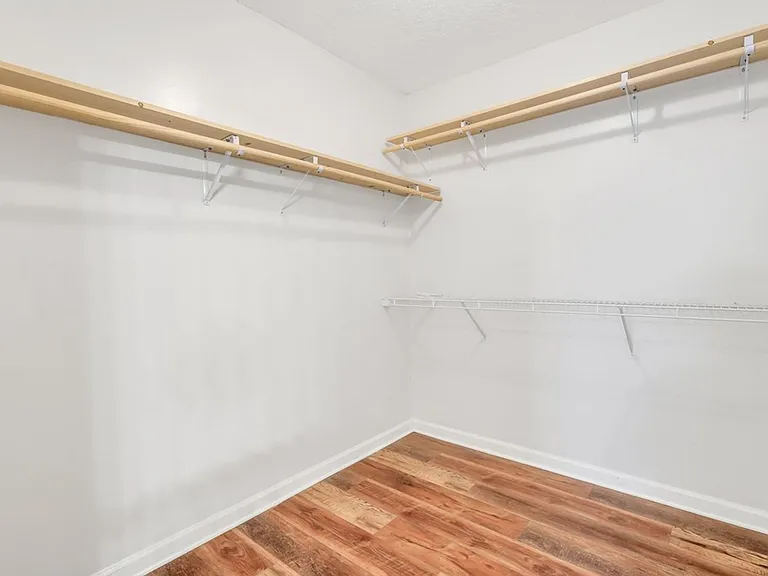 4618 Empire Rd — Photo 16