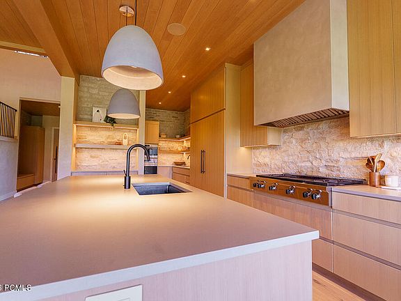 5th image of 355 E Rockwell Cir