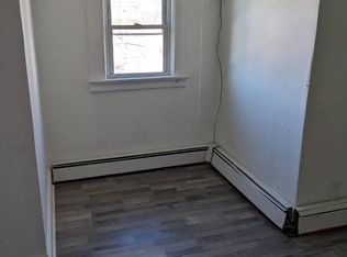 520 Oak St FLOOR 2, Copiague, NY 11726