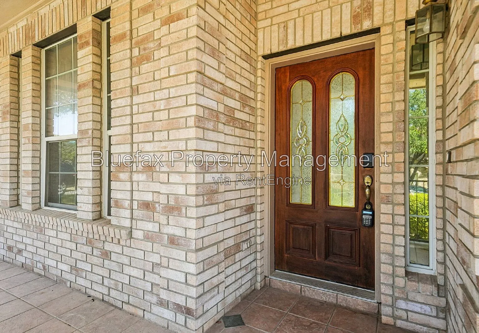 4 bed, 3.5 bath, 2772 sqft, $2,100 — Photo 4