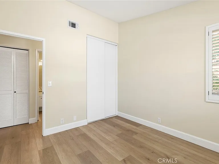 30 Gavilan — Photo 14
