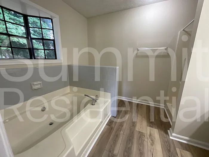 245 Windemere Way — Photo 10