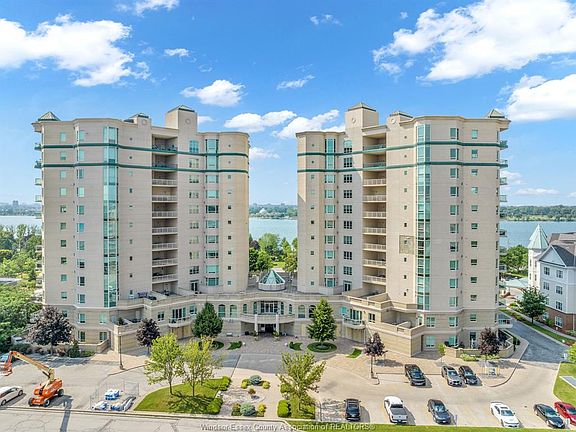 2nd image of 4955 Riverside Dr E #202