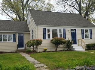 69 Gordon Ave, Warwick, RI 02889