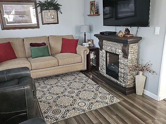 3rd image of 29129 Johnston Rd