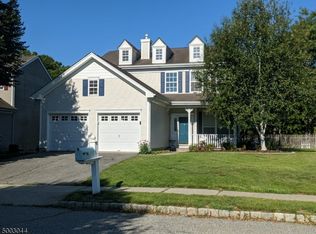 33 Musky Ridge Dr, Hackettstown, NJ 07840